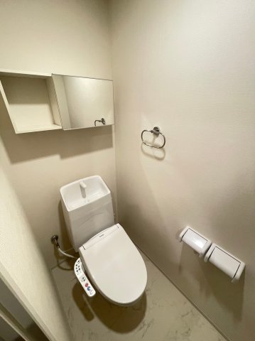 トイレ　※同タイプの写真です