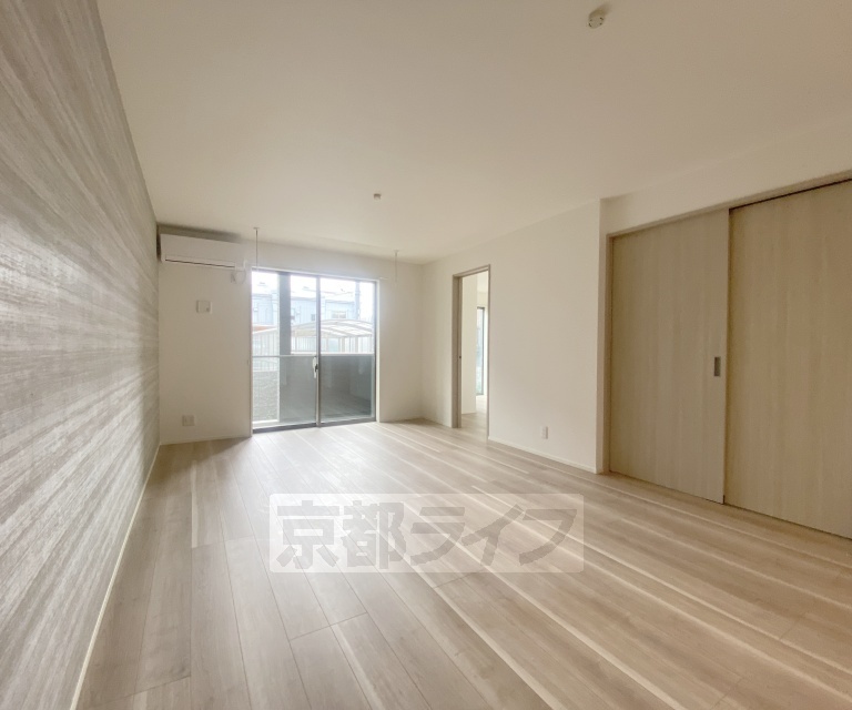 居室・リビング　閑静な住宅街ながら色んな沿線の使える便利な立地です