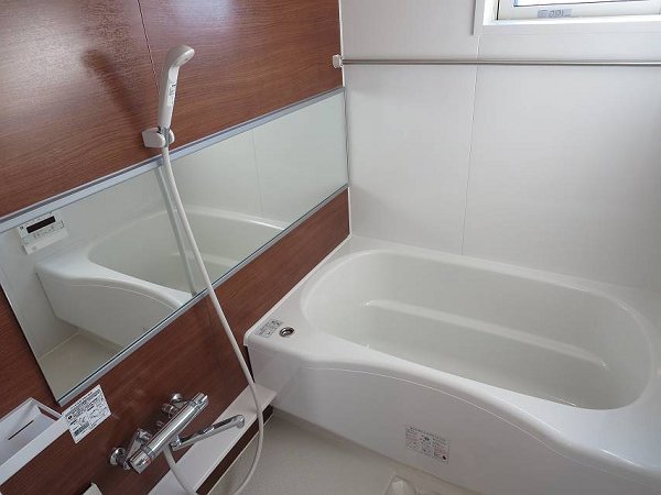 バス・シャワールーム　ゆったり浴室