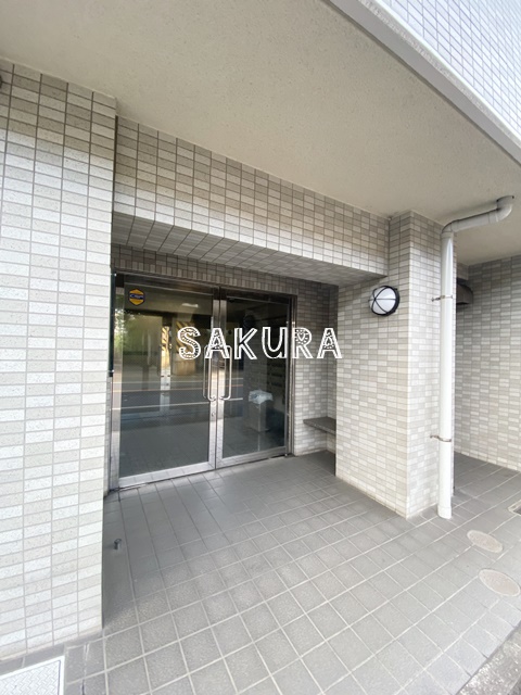 エントランス　管理の行き届いたエントランスです♪