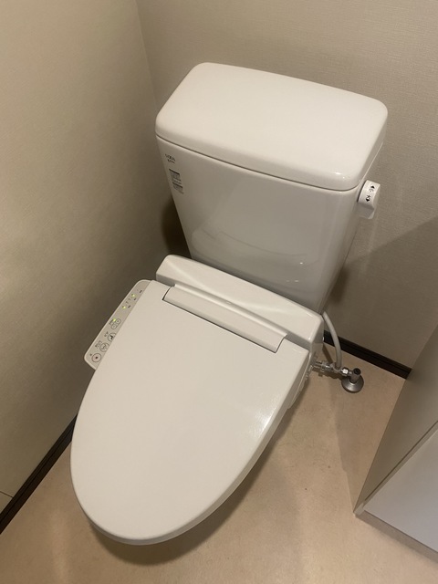 トイレ　シャワートイレ完備