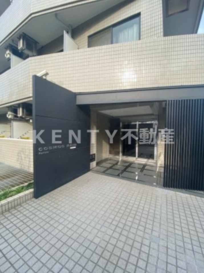 エントランス　ゆとりのあるエントランスです