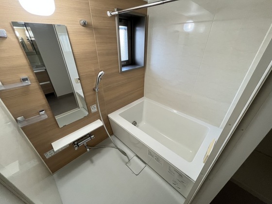 バス・シャワールーム　※別部屋の写真です