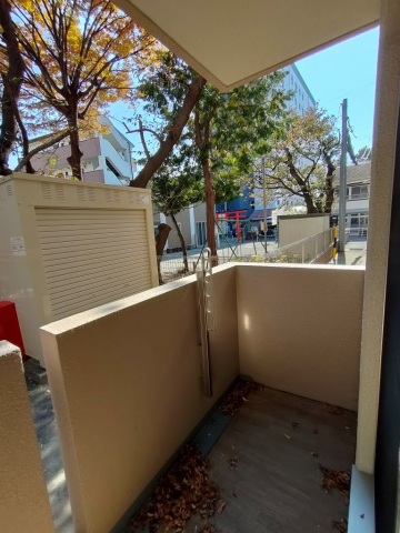 バルコニー　現況優先