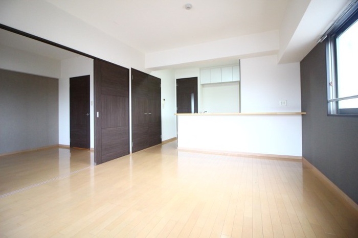 居室・リビング　※同建物の別号室です。ご参照下さい。