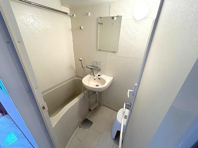 バス・シャワールーム　同仕様参考写真