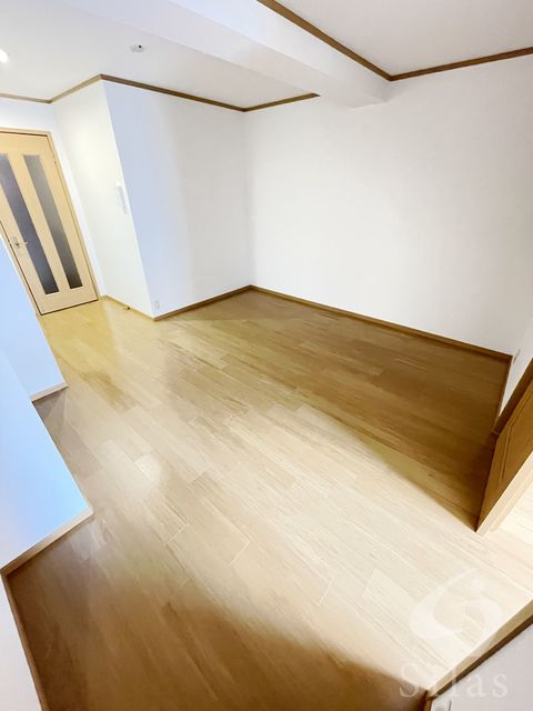 居室・リビング　反転タイプ