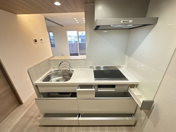 キッチン　キッチン収納