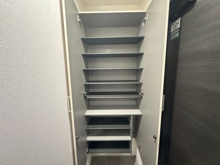 収納　シューズボックス