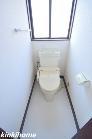 トイレ　写真は参考写真となります。現況を優先くださいませ。