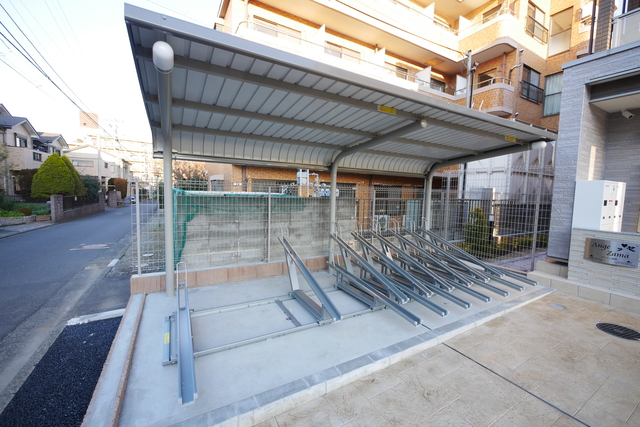 その他共有部分　★敷地内に屋根付の駐輪場がございます★