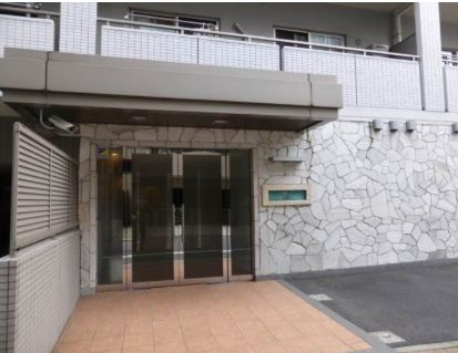 エントランス　ゆとりのあるエントランスです