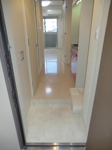 玄関　別号室の参考写真です。