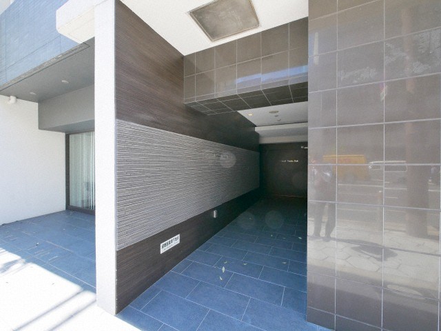 エントランス　ゆとりのあるエントランスです