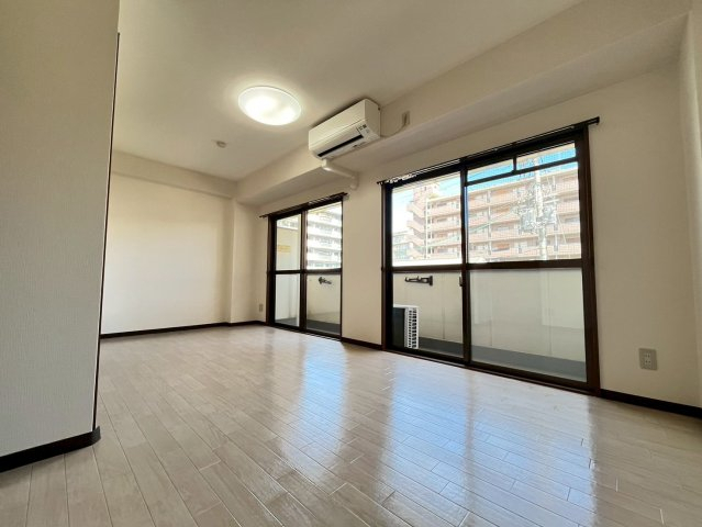 居室・リビング　別号室の画像です。ご参考下さい