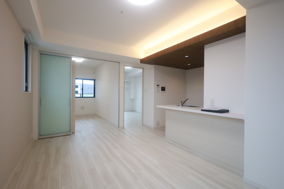 居室・リビング　※１２０３号室の写真です