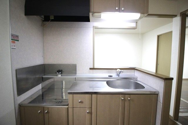 キッチン　キッチンでお料理をお楽しみください