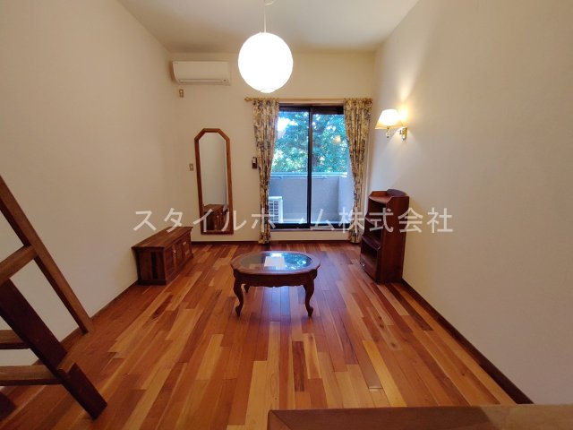 居室・リビング　別部屋写真です。