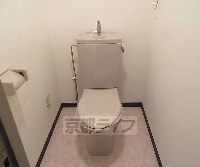トイレ　清潔感のあるトイレです