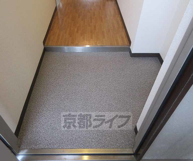 玄関　充分な広さの玄関です