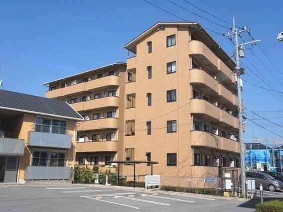 建物外観　5階建てマンションです♪
