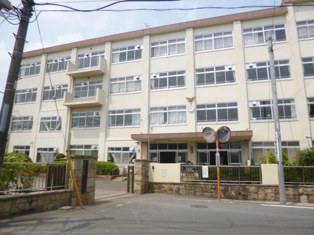 中学校　市立八王子第七中学校（中学校）まで510m