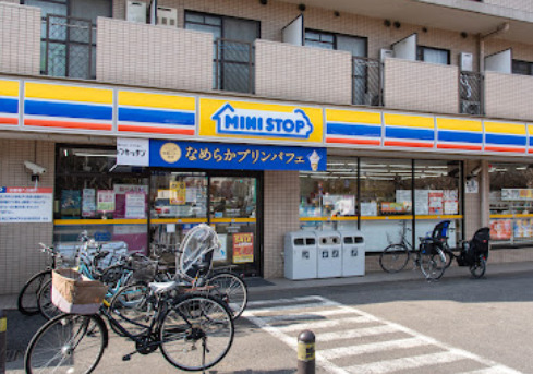 コンビニ　ミニストップ 杉並成田西店（コンビニ）まで392m
