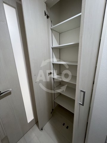 収納　ラモーナ鶴橋　シューズボックス