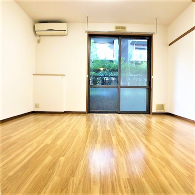 居室・リビング　【南向きの明るいお部屋♪】