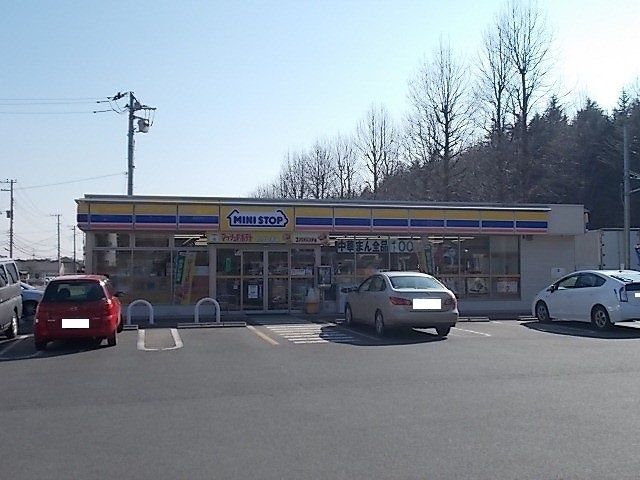 コンビニ　ミニストップ（コンビニ）まで750m