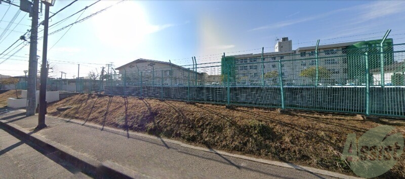 中学校　東向陽台中学校（中学校）まで1839m