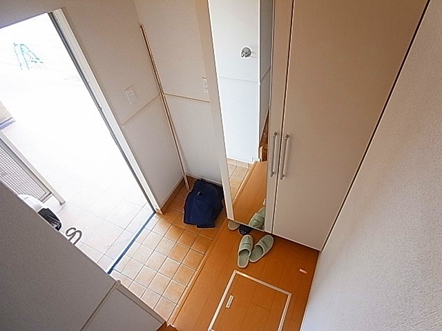 玄関　同一仕様物件写真