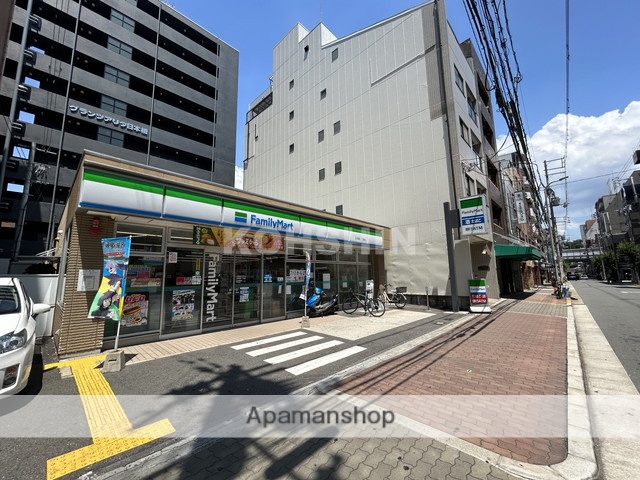 コンビニ　ファミリーマート日本橋二丁目店（コンビニ）まで151m