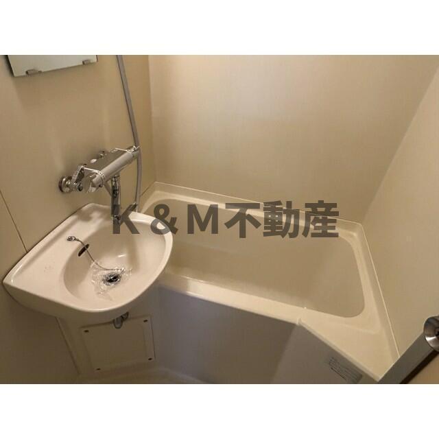 バス・シャワールーム　日々の疲れを癒すお風呂付です