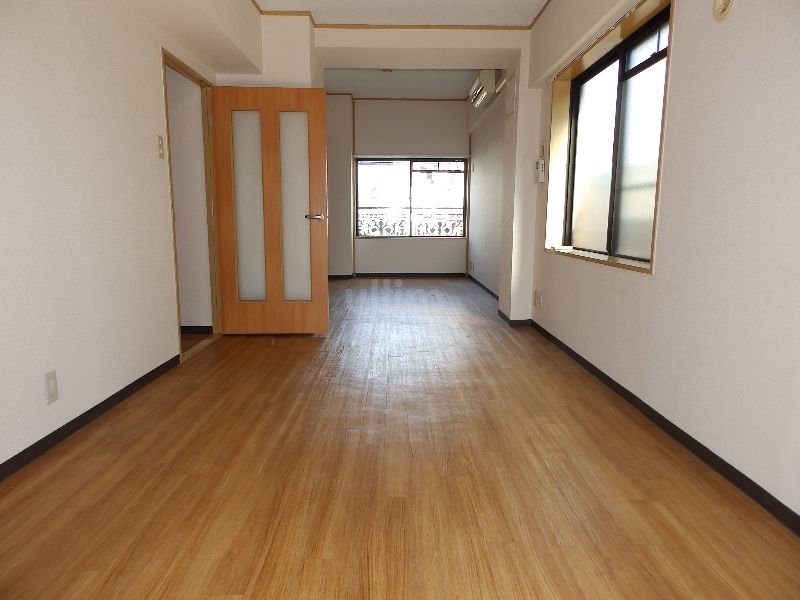 居室・リビング　※同タイプの他のお部屋です