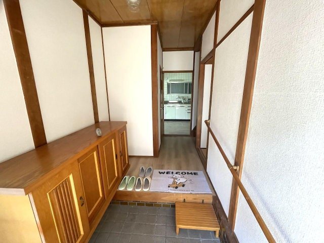 玄関　暖かく向かい入れてくれる玄関です！