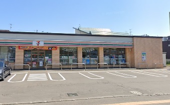 コンビニ　セブンイレブン札幌北18条東16丁目店（コンビニ）まで43m