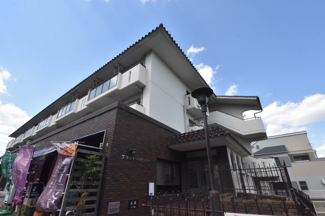 建物外観　敷地内に駐輪場あります！