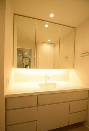 洗面設備　※他部屋参考写真