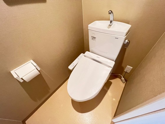 トイレ　※別の部屋の写真です