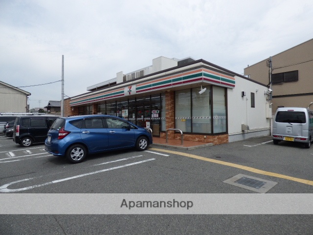 コンビニ　セブンイレブン（コンビニ）まで371m