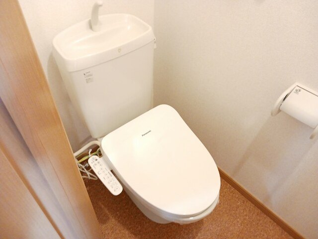 トイレ　ゆったりとした空間のトイレです