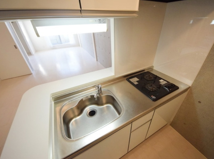 キッチン　別部屋の画像を使用しております。