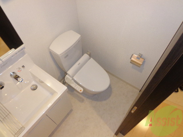 トイレ　ウォシュレット標準装備のきれいなトイレです。