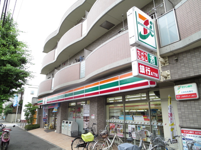 コンビニ　セブンイレブン（コンビニ）まで605m