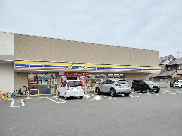 コンビニ　ミニストップ船岡中央店（コンビニ）まで450m