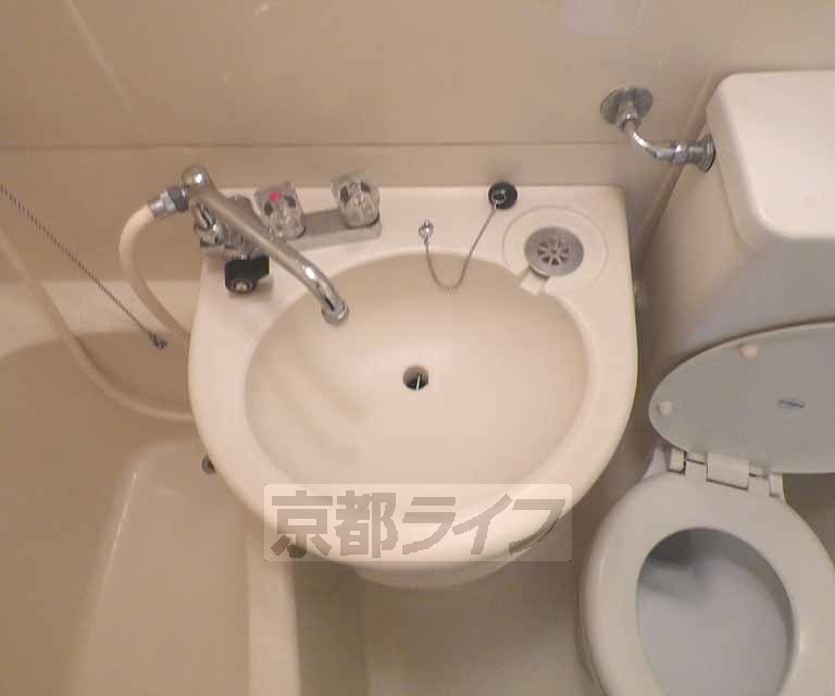 洗面設備　洗面台です。