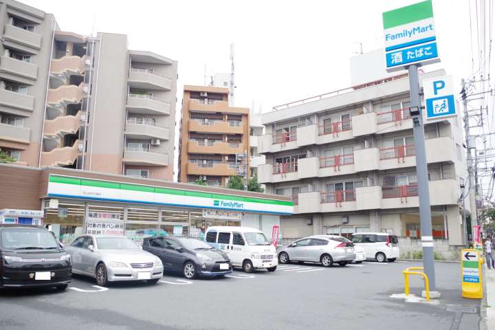 コンビニ　ファミリーマート 松山金沢文庫店（コンビニ）まで422m
