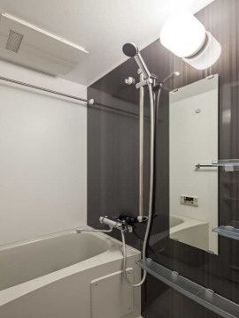 バス・シャワールーム　写真は同タイプ住居です。