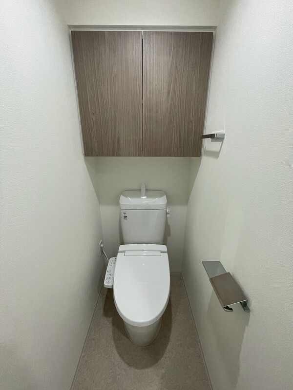 トイレ　落ち着いた色調のトイレです♪